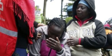 کینیاده یوز بیرگن یانغین‌ده‌ ۳۰ دن آرتیق اوقووچی اۉلیب و یره‌لندی