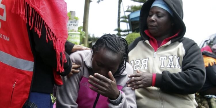 کینیاده یوز بیرگن یانغین‌ده‌ ۳۰ دن آرتیق اوقووچی اۉلیب و یره‌لندی