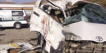 کابل و هلمندده ترافیکی حادثه؛ ۲۰ کیشی اۉلیب و یره‌لنگن