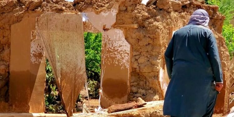 اوچا: افغانستان جمعیتی‌دن اوچ‌دن بیرینی یشش اوچون ماس باش‌پناه‌سی یۉق دیر