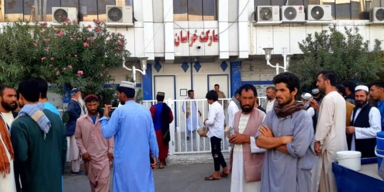 هرات‌ده اۉنلرچه صراف طالبان تامانیدن محبوس اېتیلگنی خبر قیلیندی