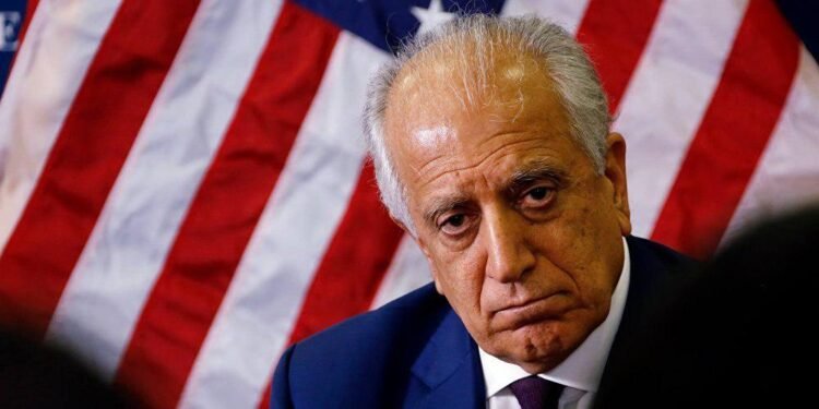 امریکاده زلمی خلیلزاد و طالبان نینگ یاشیرین سۉزله‌شوولری تنقید اېتیلدی