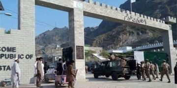 افغانستان و پاکستان آره‌سیده‌گی یۉل سوداگرلیک موترلر برابریده آچیلگن