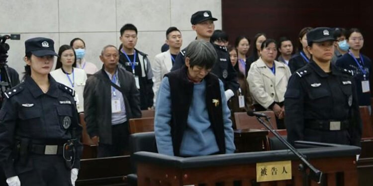 چین‌ده ۱۷ باله‌نی اوغیرلب ساتکن عیال اۉلیم‌گه محکوم اېتیلدی