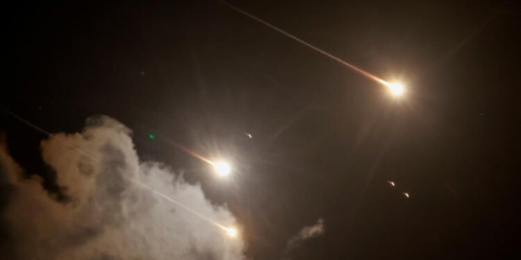 ایراننینگ اسراییلگه قرشی قصاصی نیمهلرنی اورتهگه آلیب کېلدی؟