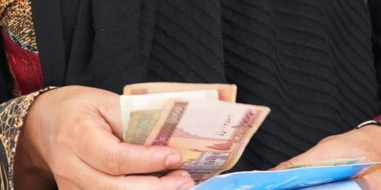 آزیق-آوقت دستوری: جاری ییل ۴ میلیون افغانستان وطنداشیگه نقدی یاردم بېردیک