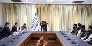 طالبان: بریتانیا بو مملکت‌ده بیزگه قرشی فعالیتلرگه رخصت بېرمه‌یدی