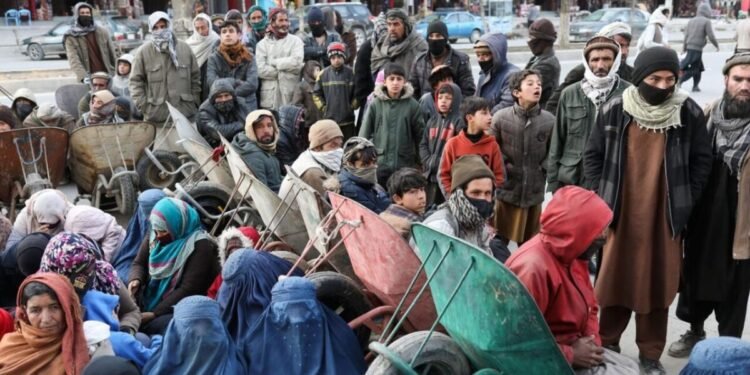 آزیق-آوقت دستوری: افغانستان جمعیتیدن ۱۲.۴ میلیون انسان آغیر آچلیک بیلن دوچ دیر