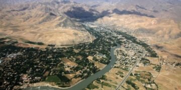 بدخشان‌ده ۱۸ یاشر بیر قیز سووگه باتیب جان بېرگن