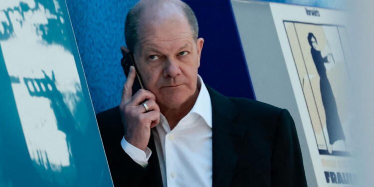 پوتین اوکراین تۉغریسیده شولتس بیلن تلیفونی صحبت قیلیش‌دن باش تارتگن