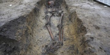 دنمارک‌ده «وایکینگ‌لر» دوری‌گه تېگیشلی ۵۰ گه یقین اسکلیت تاپیلدی