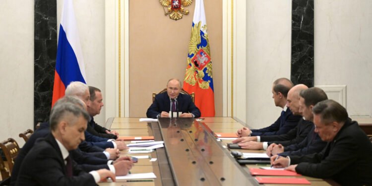 اوکراین اوروشی دوامی؛ روسیه خوفسیزلیک کېنگشی نینگ اعضالری کینگهیتیریلدی