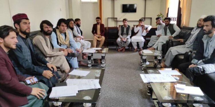 تخارده یېتکرمه‌لرگه قرشی طالبان چیکلاولری؛ صورت و ویدیو آلینیشی تقیق‌لندی