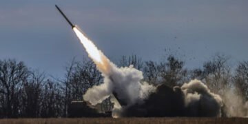 امریکا ینه بیربار اوکراین‌گه ییریک یاردم کۉرسه‌تیش اوچون تیارلیک بیلدیردی