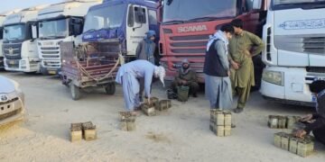 طالبان ۶۰ تانکر تیل‌نی ایران و ترکمنستان‌گه قیترگن