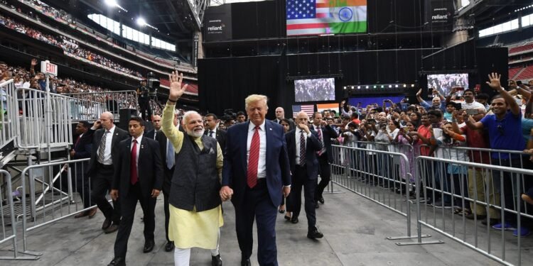 هندوستان باش وزیری ترامپ‌نی سیلاوده غلبه‌سی بیلن تبریک‌لدی