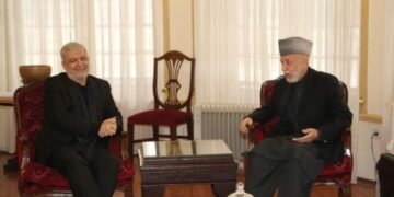 کرزی افغانستان قیینچیلیکلری حلی اوچون مملکتلردن یاردم سۉره‌دی