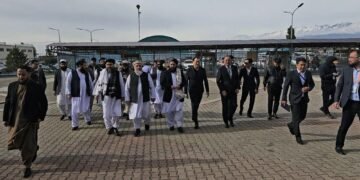 طالبان افغانستان و قزاقستان آره‌سیده‌گی بیر قنچه سوداگرلیک کیلیشوولردن خبر بېردی