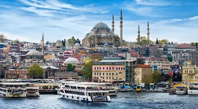 تورکیه‌ده افغانستان‌ سابق حکومتی سیاسی سیمالری ییغین اۉتکزگن