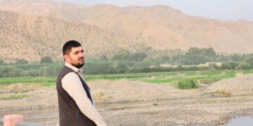 تخارده فعال بیر ییگیت مکتب توزاتیش‌گه عیب‌لنیب اوشلنگن