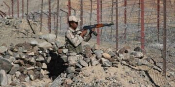 ایران‌لیک کوچلر ینه اوچ افغانستان‌لیک‌نی آتیب اۉلدیرگن