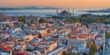 استانبول‌ده افغانستان‌لیک سیمالر ییغینی؛ بو ییغین‌لر افغانستان اوچون ییچیم یۉل تاپیشی ممکن‌می؟