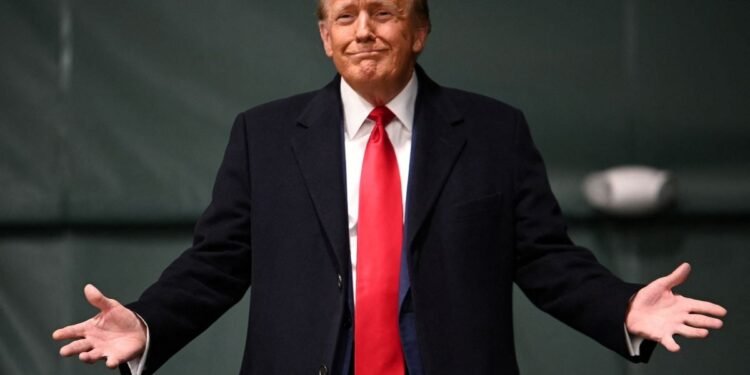 رویترز: ترامپ امریکا بیر قنچه حربی‌لرینی ایش‌دن بوشه‌تیش‌گه اولگورماقده دیر