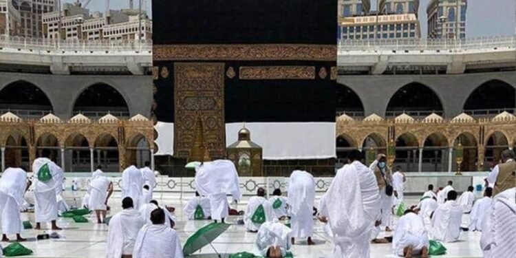 سعودی عربستان: اخیرگی اوچ آی‌ده ۶.۲۵ میلیون انسان عمره حج‌نی ادا قیلگن‌