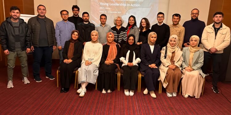 تورکیه‌ده افغانستان‌لیک فعاللرنی اشتراکیده «یاش‌ ییتکچیلیک حرکت‌ده» ناملی دستور اۉتکزیلدی