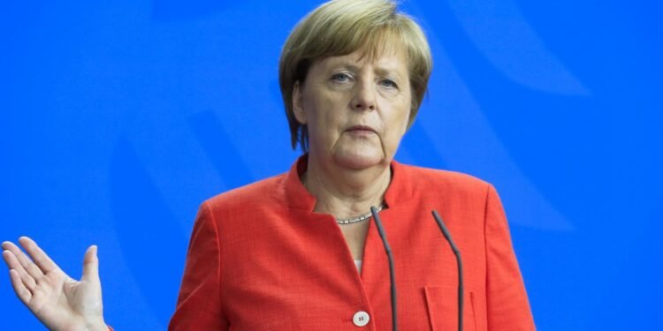 آنگلا مرکل: چیت‌ایل مملکتلری افغانستان‌ده موفقیت‌سیزلیککه اوچره‌دی