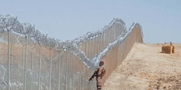 پاکستان افغانستان بیلن بۉلگن چیگره‌سیدن ۹۸ فایزی‌گه دیوار تارتگن