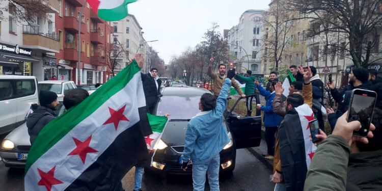 سوریهده ینگی حکومت ایجاد اېتیلیشی اوچون سعیوحرکتلر همان دوام اېتماقده