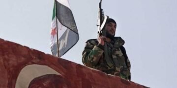 سوریه‌ اوروشی؛ ایران‌لیک یېتکرمه:‌ بو اوروش تورکیه تامانیدن یره‌تیلگن