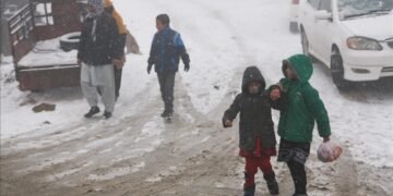 آزیق-آوقت دستوری: افغانستان‌ده قیش کۉپلب عایله‌لر اوچون شفقت‌سیز دیر