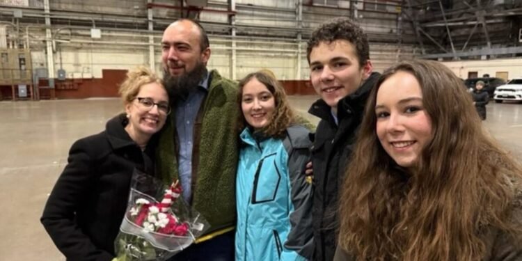 امریکالیک طالبان اسیری عایله‌سیگه قوشیلدی