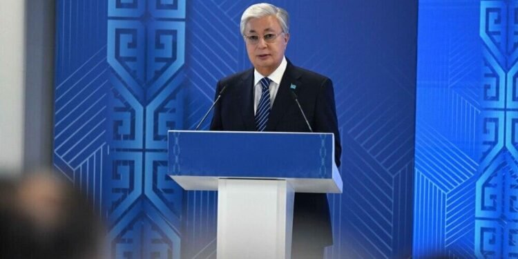 قزاقستان جمهور باشلیغی بو مملکت هسته‌ی رواجلنگن مملکت‌گه اَیله‌نیشی اوچون بویروغ بېردی