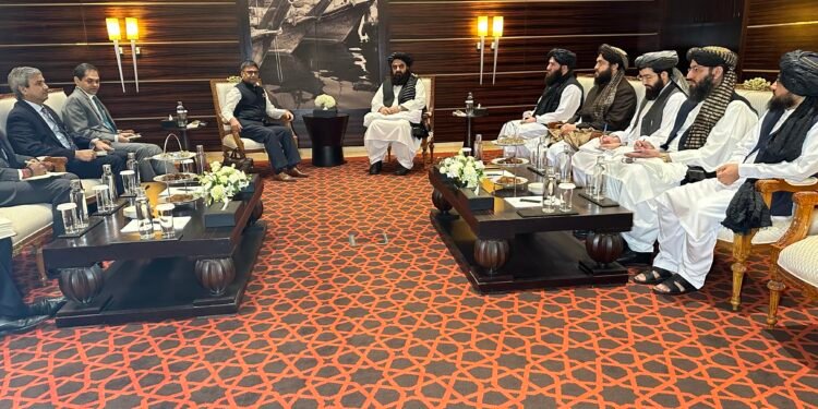 طالبان و هندوستان رسمیلری دوبی شهریده اوچرهشگن