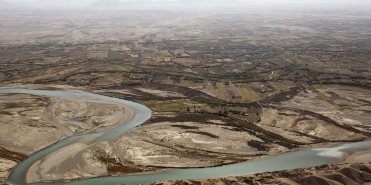 ایران ینه بیربار طالبان‌دن بو مملکت سوو حقینی سۉره‌دی