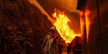 امریکاده ییریک یانغین یوز بېریب مینگلرچە اوی‌نی خوف آستیده قویگن