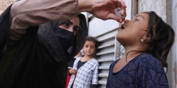 افغانستان‌ اوچون امریکا یاردملری تۉخته‌لیشی؛ پولیو کسللیگی رواجلنیشی آگاه‌لنتیریلدی