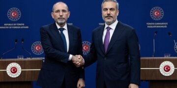 تورکیه و اردن تشقی ایشلر وزیرلری اوچره‌شیب ایریم مساله‎‌لر حقیده سۉزله‌شگن