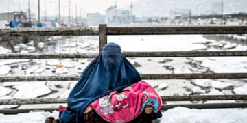 آزیق-آوقت دستوری: افغانستان‌ده کۉپلب عایله‌لر آغیر احوالده دیر