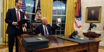 ترامپ چین، کانادا و مکزیک بیلن تعرفه/باج اوروشینی باشله‌گن