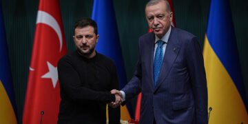 انقره‌ده اردوغان بیلن زیلینسکی اوچره‌شدی