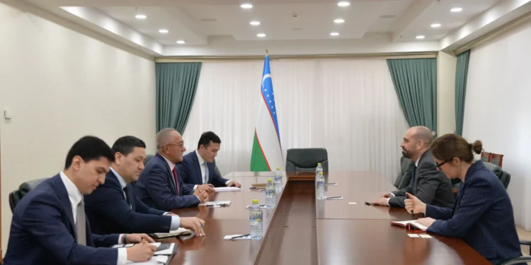 اۉزبېکستان و کانادا رسمیلر افغانستان حقیده سۉزلشوولر دوامینی تاکید قیلدی