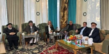 امریکالیک هیات مارشال دوستم حضوریده؛ بیران اوزگریش یۉلده‌می؟