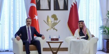 تورکیه و قطر تشقی ایشلر وزیرلری اوچره‌شیشی؛ سوریه و فلسطین احوالی بحث اېتیلدی