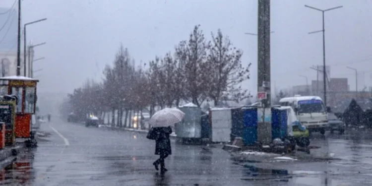 اېرته افغانستان ۱۹ ولایتیده هوا یاغیشی کوتیله‌دی