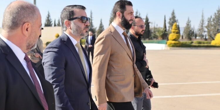 طالبان اېرتە ۲۵ میلیون دالرنی بازارگه لیلام آرقه‌لی ساته‌دی