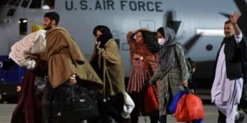 امریکاده افغانستان‌لیک باش پناه ایزلاوچیلر قبول قیلیشینی طلب اېتیلماقدە